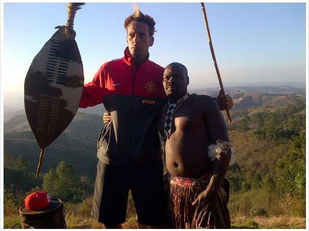 Photo : Ferdinand chasse le lion