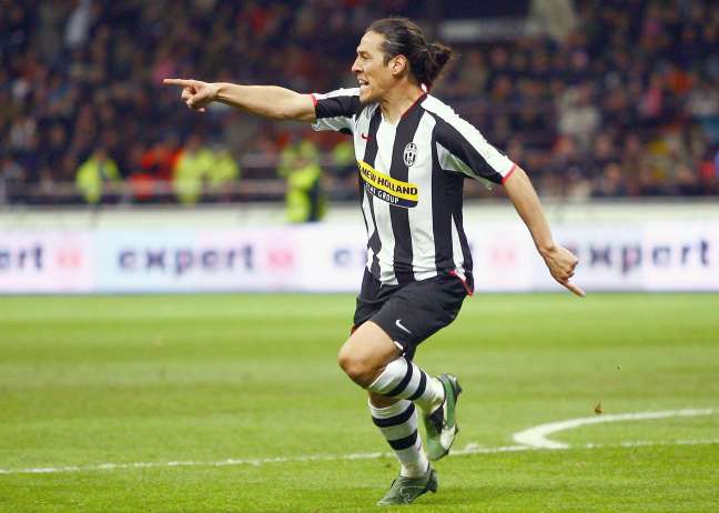 Camoranesi au Racing