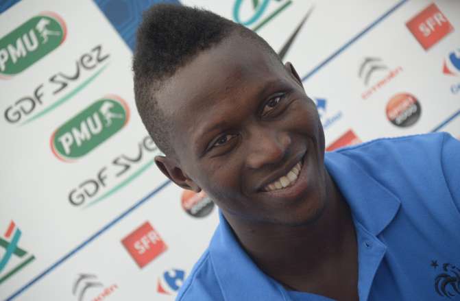 Le Milan AC piste Yanga-Mbiwa