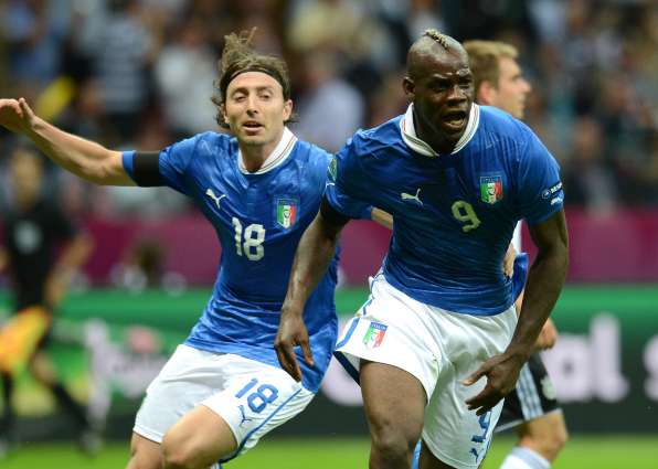 La Squadra gagne six places