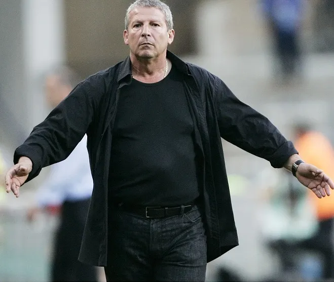 Rolland Courbis vide son sac