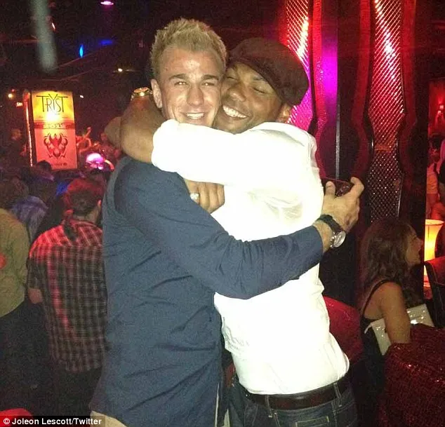 Photo : Hart et Lescott se kiffent