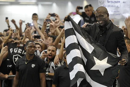 Photo : Seedorf acclamé à Rio