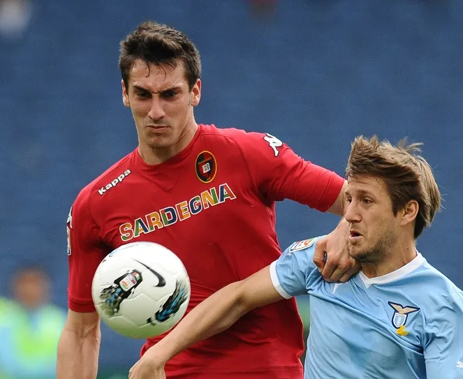 Milan se concentre sur Astori et Destro