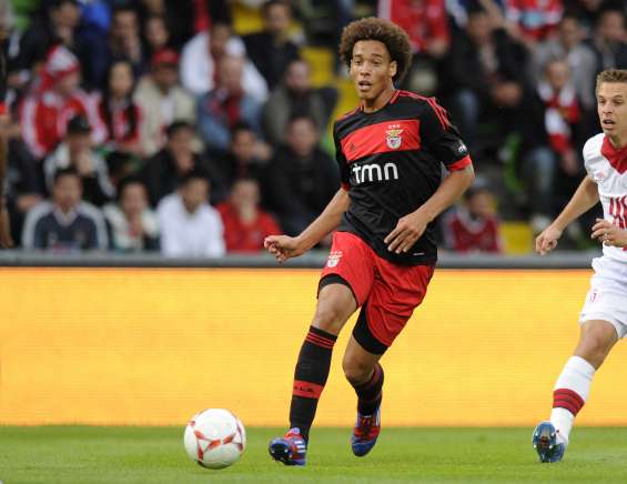 Offre de United pour Witsel