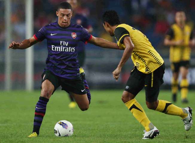 Oxlade-Chamberlain absent contre l’Italie