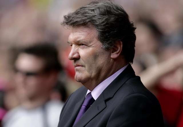 Toshack en finit avec la Macédoine