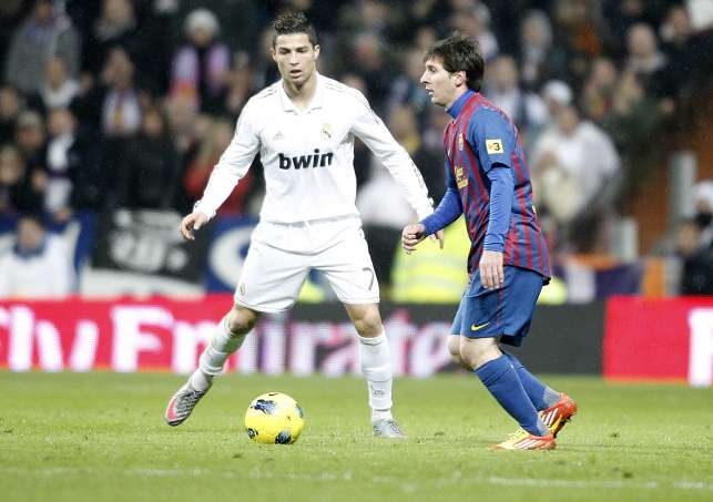 Messi, Ronaldo et Iniesta sur le podium UEFA