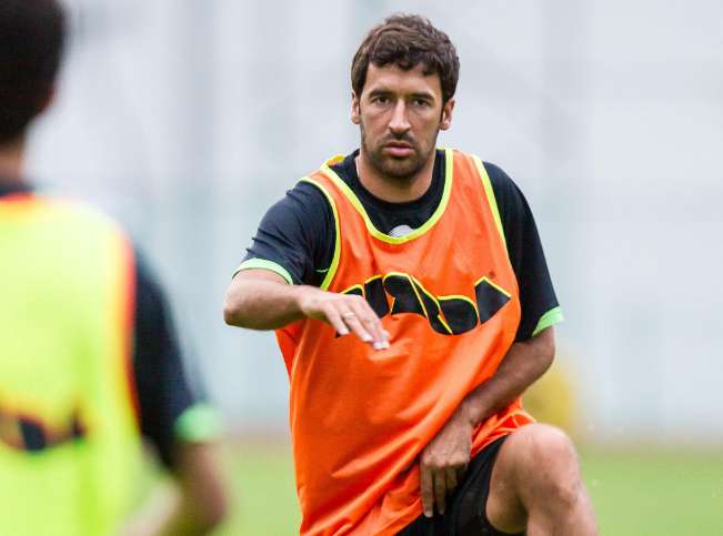 Raul rate son premier titre