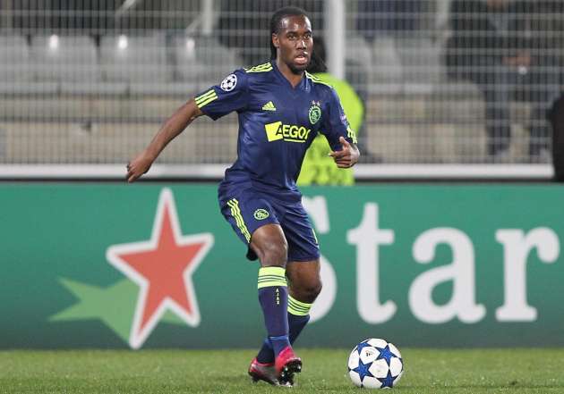 Anita signe à Newcastle