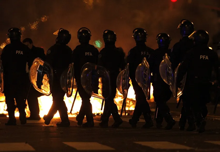 Deux policiers blessés par balle en Argentine