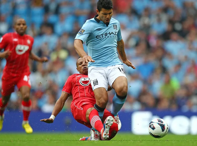 4 semaines pour Agüero