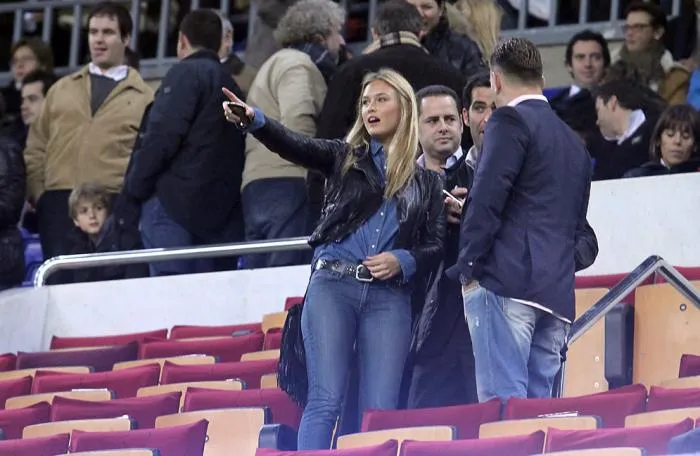 Dani Alves avec Bar Refaeli ?
