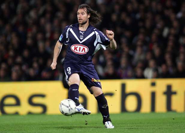 Cavenaghi pisté par les Verts