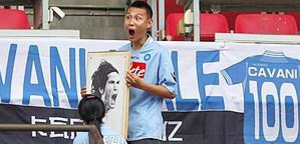 Photo : Un Chinois imite Cavani