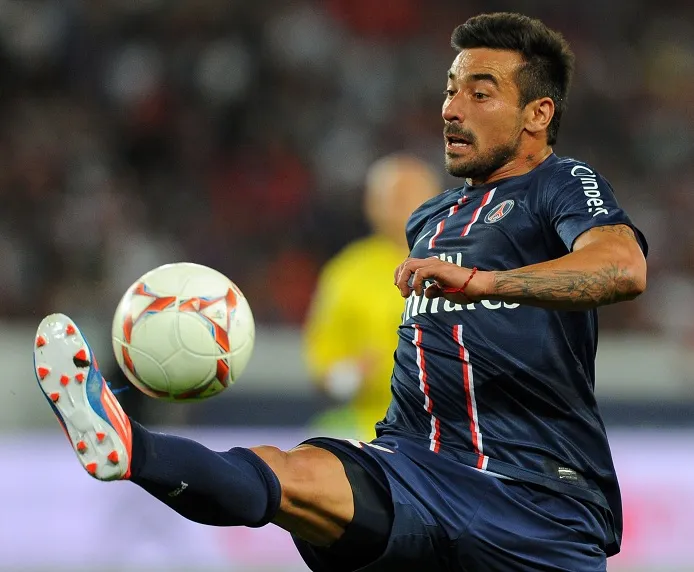 Attention, Lavezzi arrive