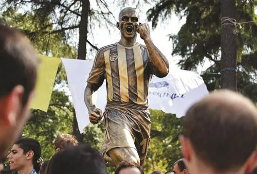 L’étrange départ d’Alex du Fenerbahçe