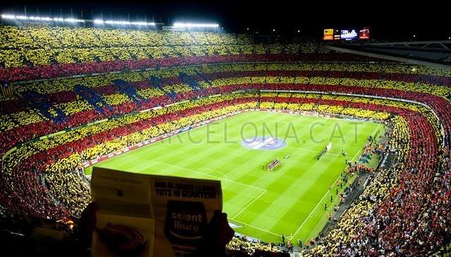 Photo : le tifo catalan du Barça