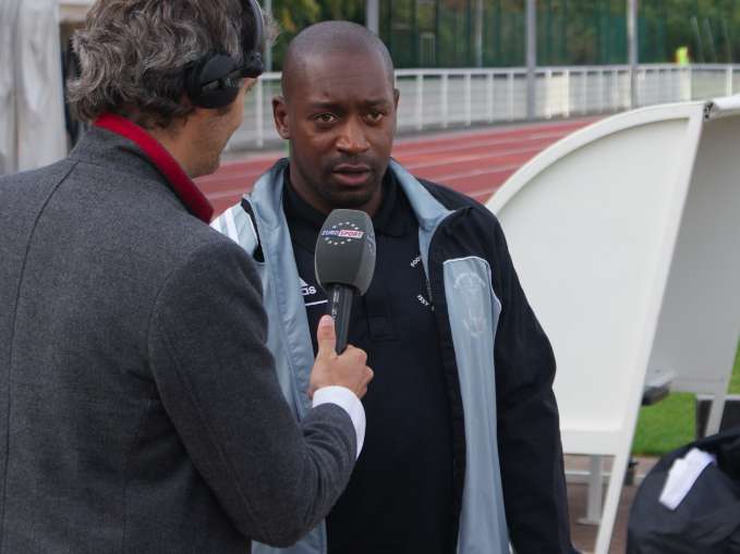 «<span style="font-size:50%">&nbsp;</span>C’est beaucoup plus dur d’entraîner des filles<span style="font-size:50%">&nbsp;</span>»