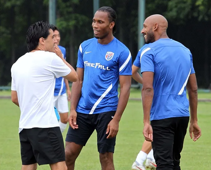 Anelka et Drogba font grève