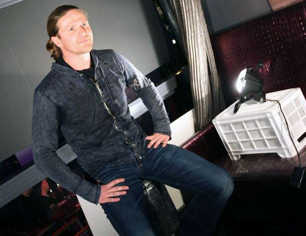 « Eh, Manu ! Tu montes ? »