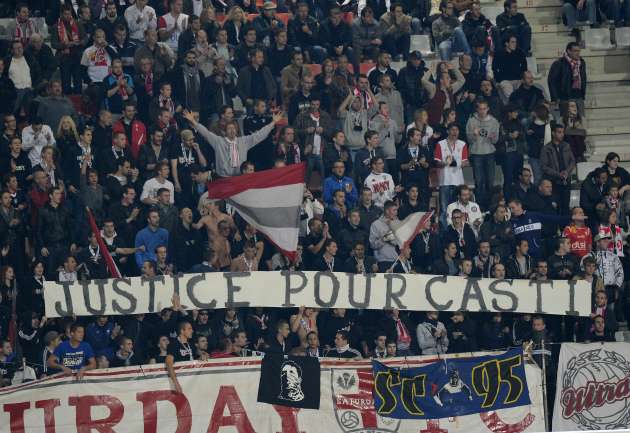 Les Ultras soutiennent Casti