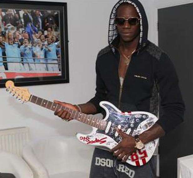 Photo : Mario « Jimi Hendrix » Balotelli