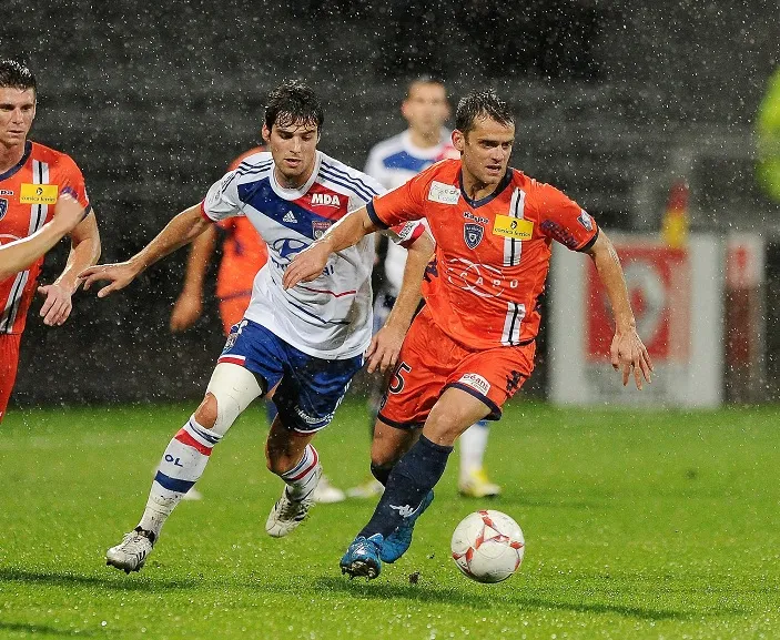 Lyon chante sous la pluie