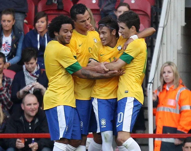 Neymar encense Oscar