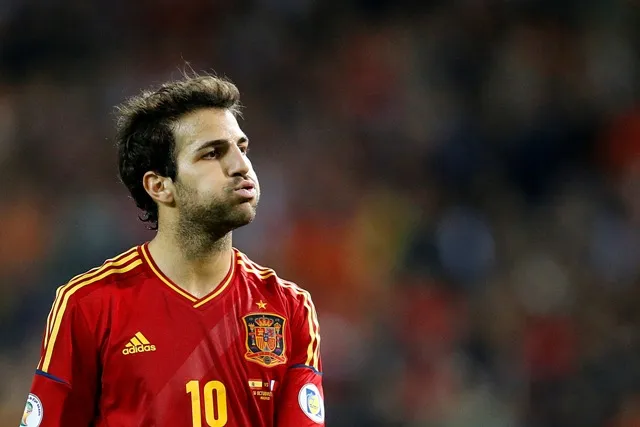 Fàbregas lui a piqué sa meuf !