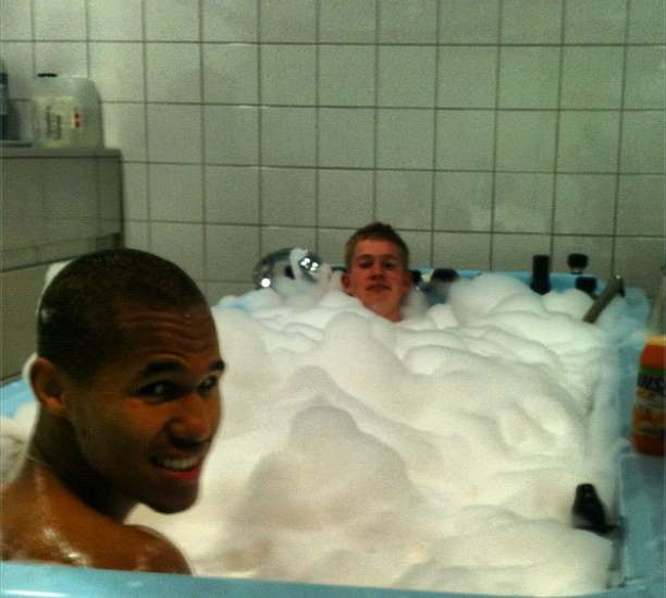 Photo: Kevin de Bruyne aime la mousse
