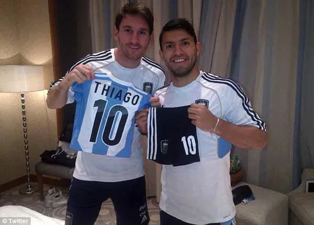 Photo : Messi et Agüero, papas gateaux