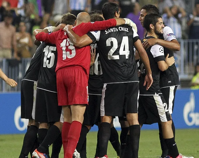 Málaga réussit la passe de trois