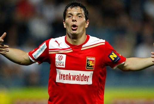 Hosiner, un destin de triplés