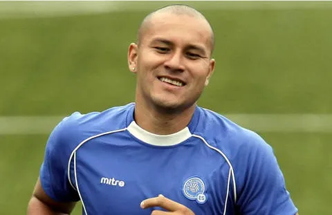 Le capitaine du Salvador accusé de viol