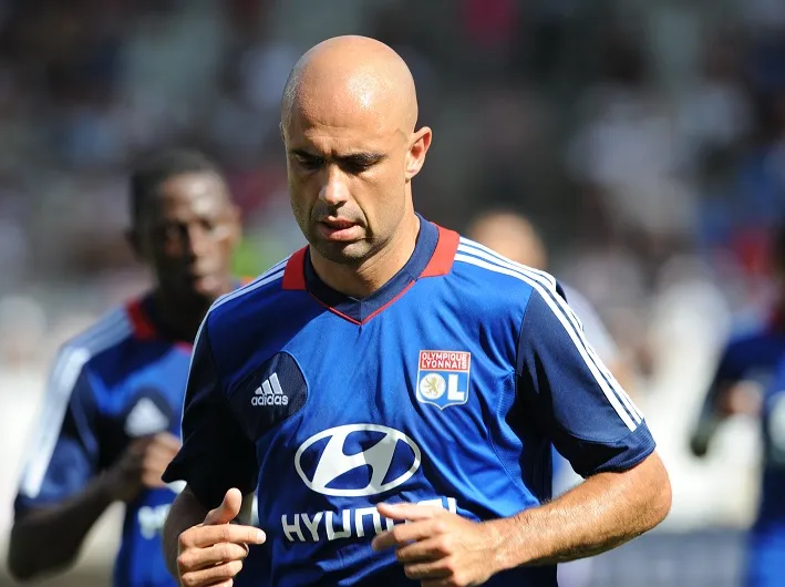 OL : Cris a pleuré suite à son départ