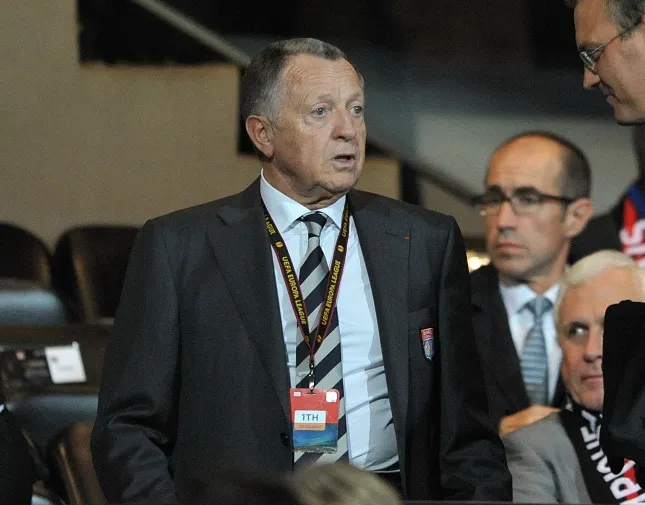 Aulas aurait voulu le rouge pour Zlatan