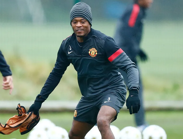 Évra nommé pour l'équipe type 2012