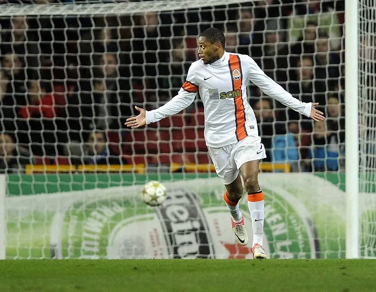 Luiz Adriano s&rsquo;excuse