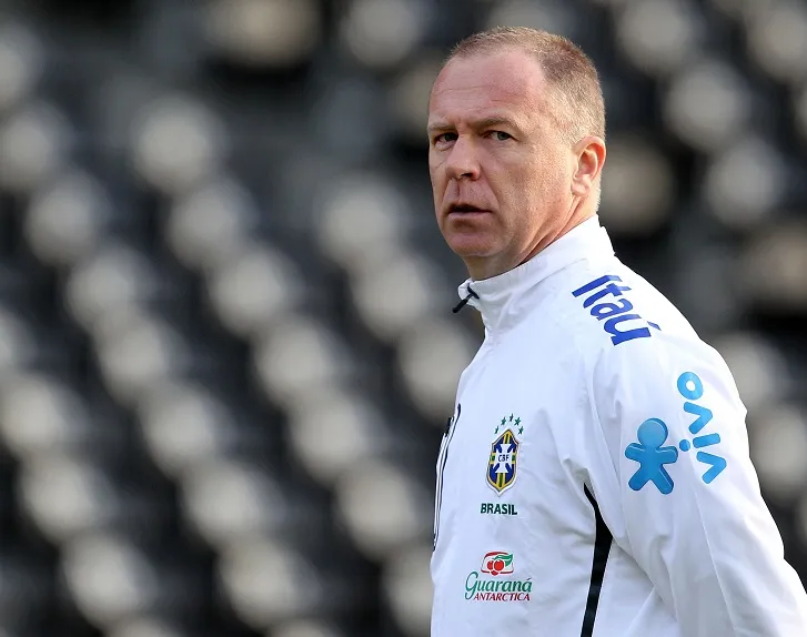 Brésil : Menezes remercié !