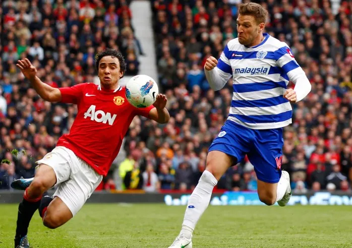 Manchester enfonce QPR, West Bromwich toujours là