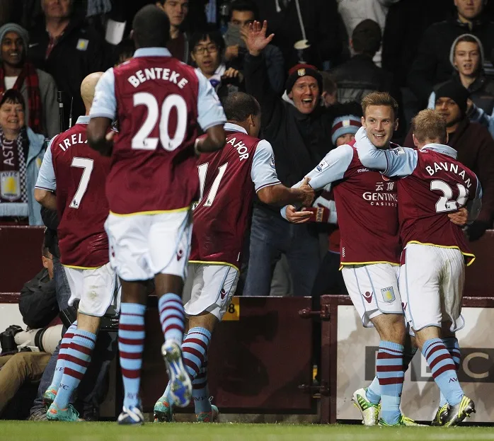 Aston Villa domine Reading