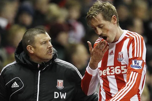 Photo : Peter Crouch se pète les dents