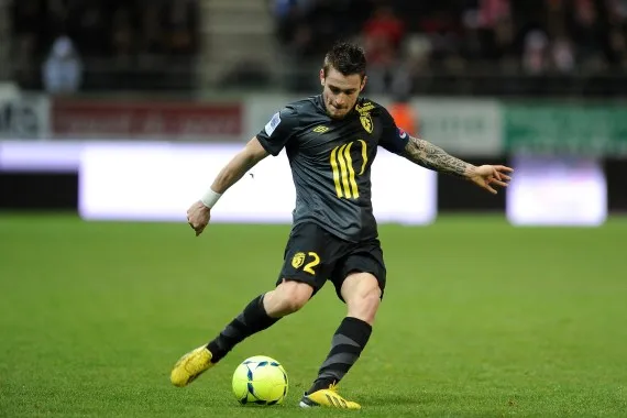 Debuchy rejoint Newcastle