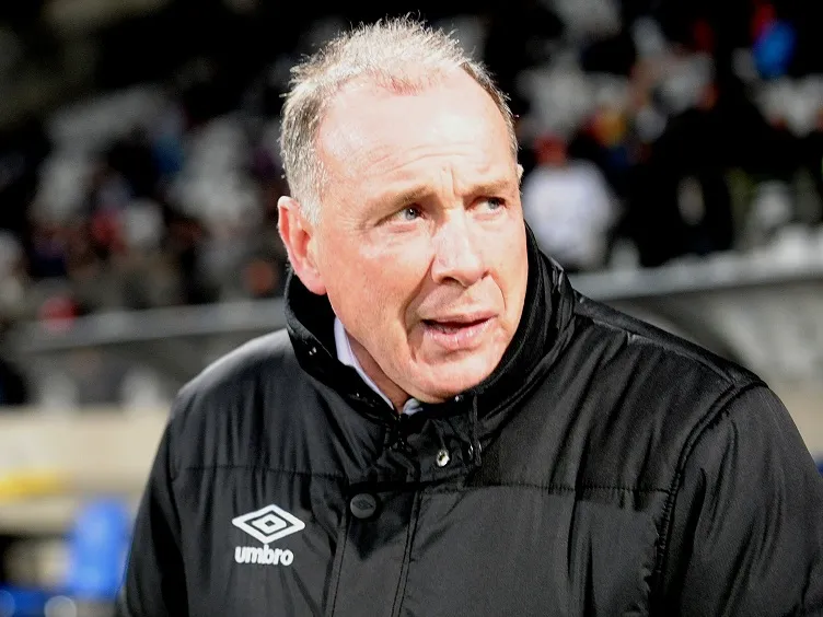 Fernandez défonce Mollo