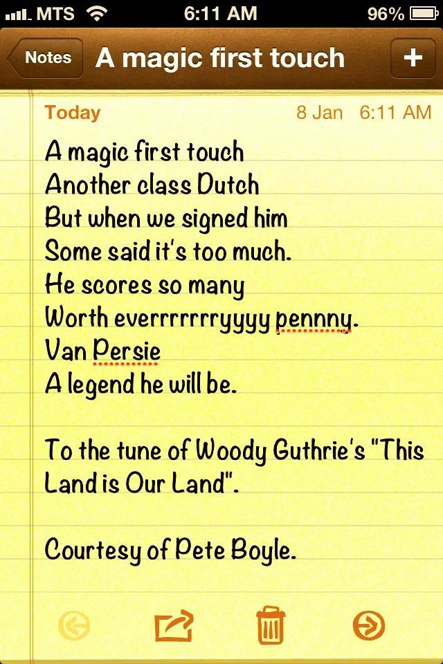 Photo: Van Persie a son chant