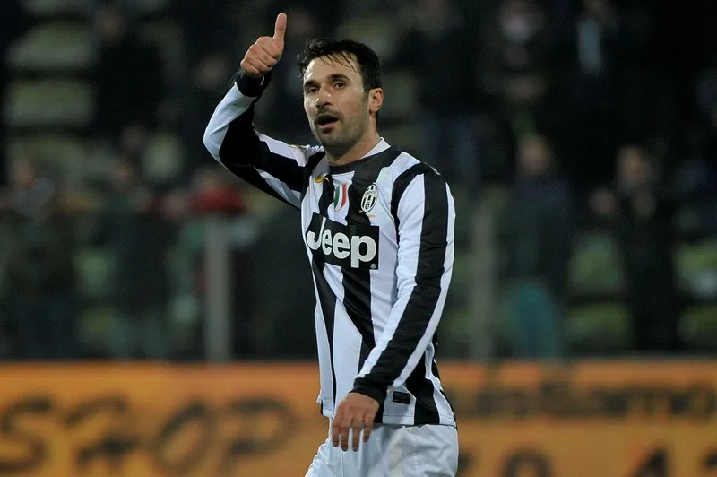 Vučinić bientôt au top