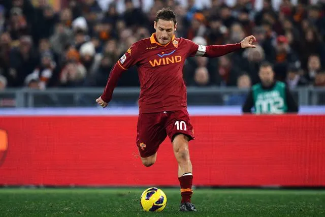 Totti rempile pour un an