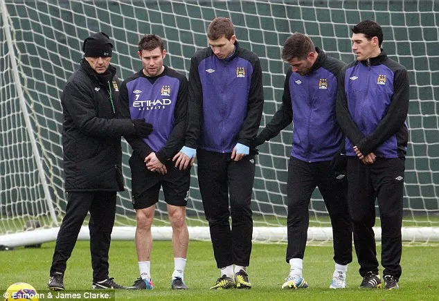 Photo: City bosse ses coups francs