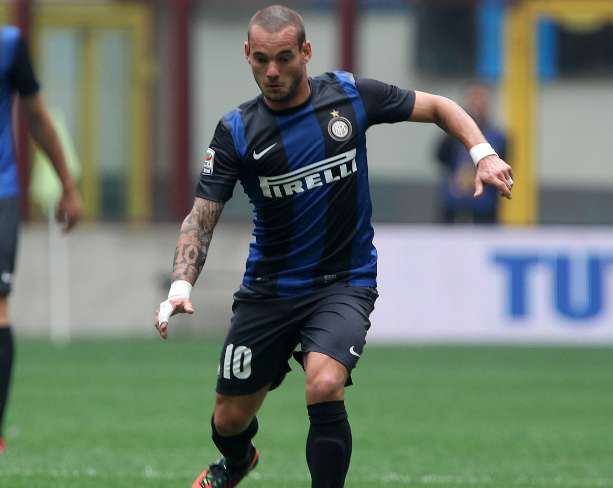 Mais bordel, il va finir où, Sneijder ?